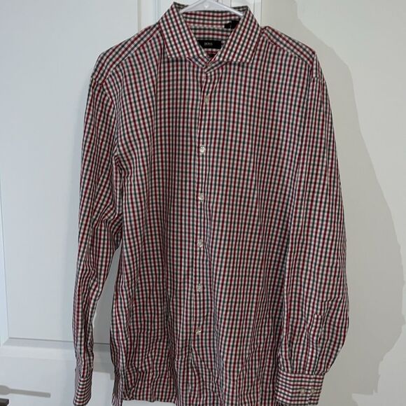 Plaid Black & Red Check Swept Collar Hugo Boss Dress Shirt 17 x 34/35 Slim Fit - Picture 2 of 5